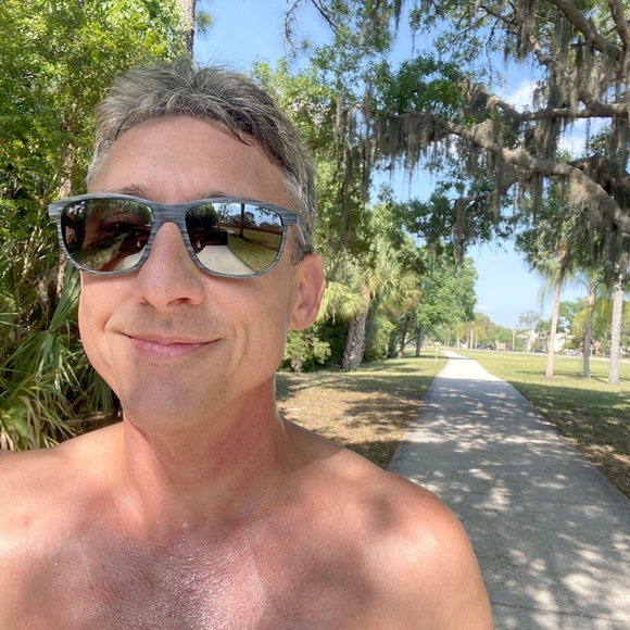 Meet your Posher, Buddhabackpacker - Picture 13 of 15